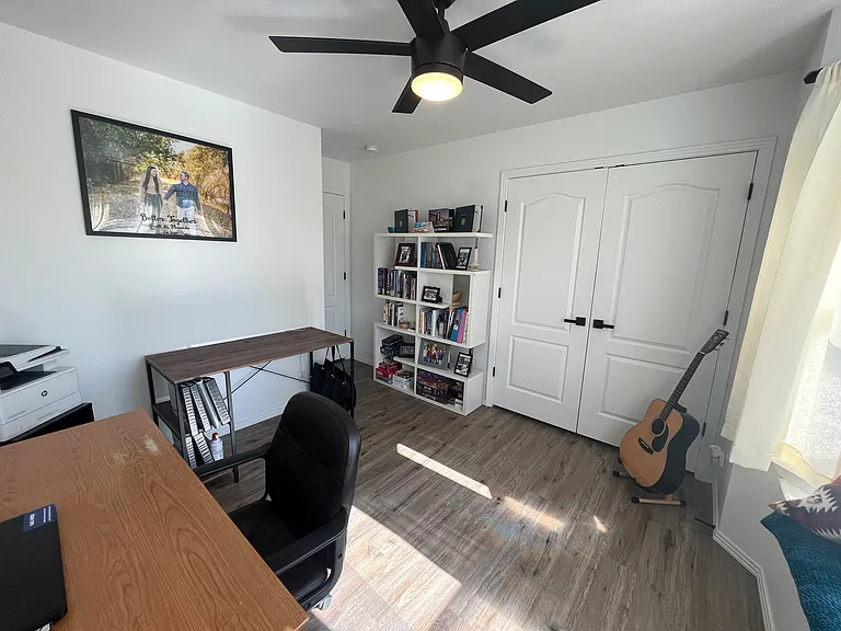 2676 W Ona St — Photo 18