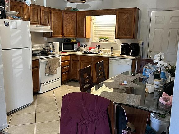 3rd image of 950 Donleen St APT 4