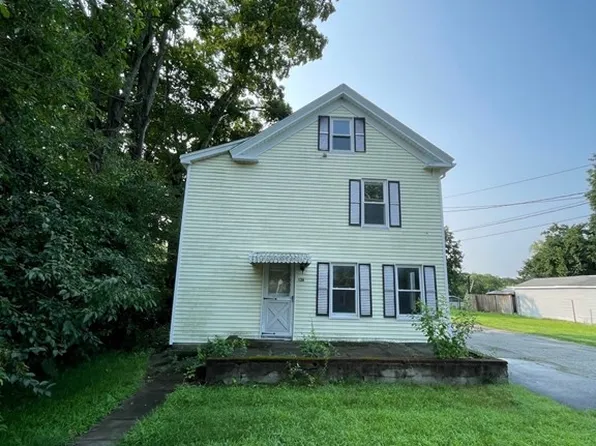 134 River St, Hudson, MA 01749