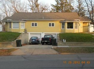 1606 College St, Cedar Falls, IA 50613