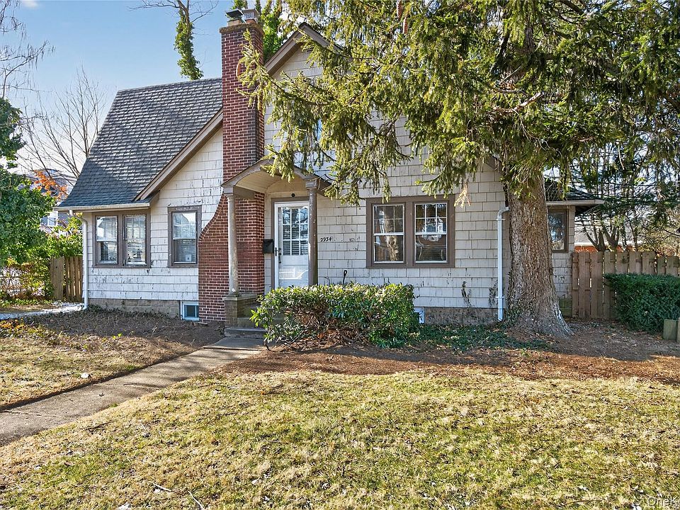 1st image of 2934 Dahlia Avenue