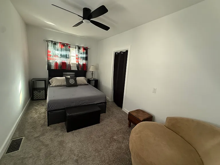28 Mineola St #28 — Photo 10