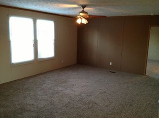 105 Peppertree Ln, Raeford, NC 28376