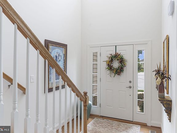 5th image of 1237 Calista Ln