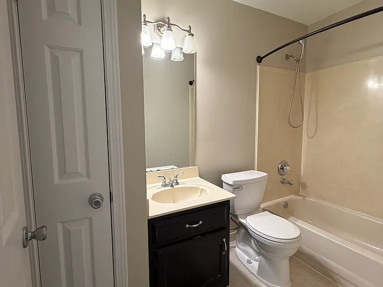 8544 Highland Glen Cir N — Photo 12