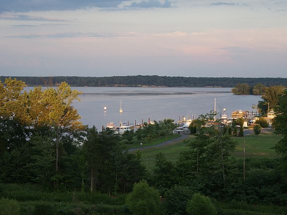 4th image of 810 Belmont Bay Dr APT 405