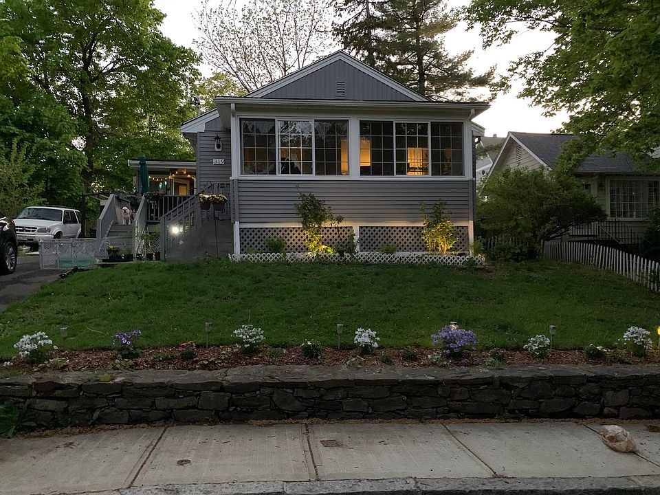 1st image of 319 Church St