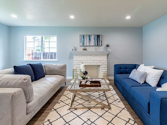 4th image of 2295 Palmira Way