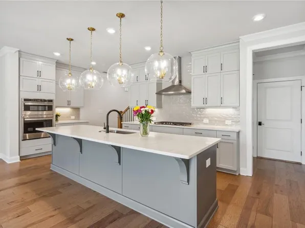 5044 Sealy Cir, Peachtree Corners, GA 30092