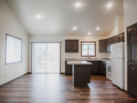 3rd image of 21412 Sheila Ln