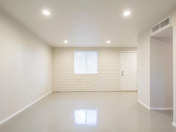 Great entertaining area