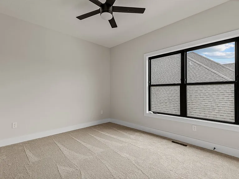 702 S Thornridge Dr — Photo 11