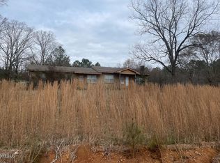 2419 Crowder Creek Rd, Carthage, MS 39051