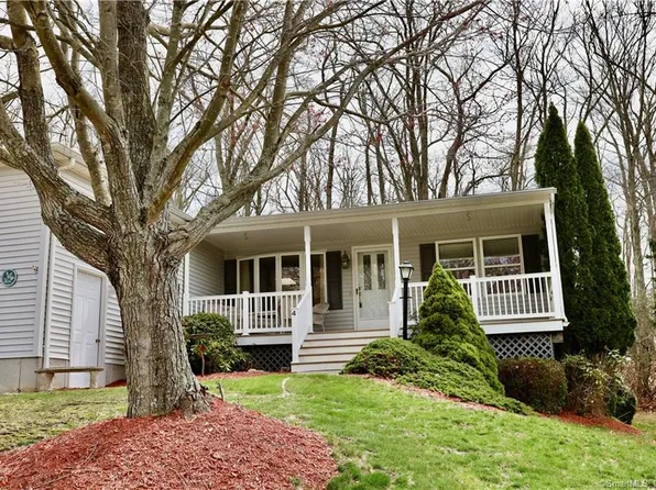 4 Hillcrest Drive, Montville, CT 06382