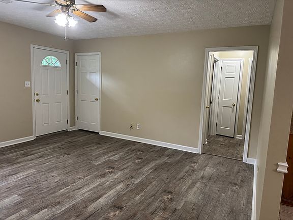 2nd image of 16 Shadowood Cir SE