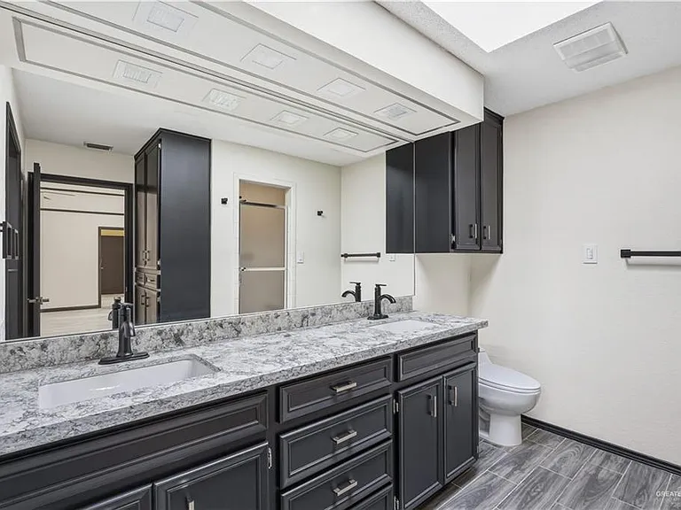 413 Toronto Ave — Photo 16