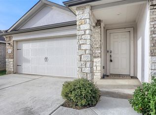 525 Sebring Cir, Hutto, TX 78634