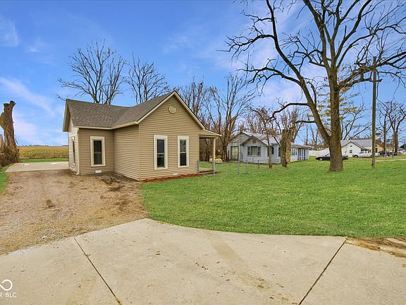 4th image of 2407 W Flat Rock Rd