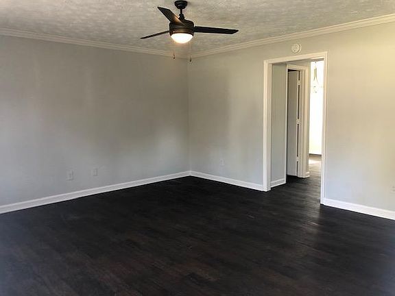 2nd image of 3066 Parkside Ct