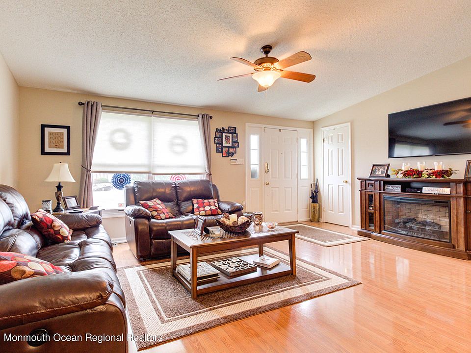 36 Brookview Lane, Manalapan, NJ 07726 Zillow
