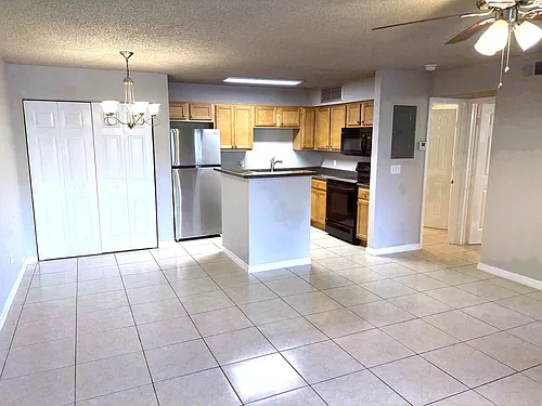 364 Northpointe Ct Photo 1