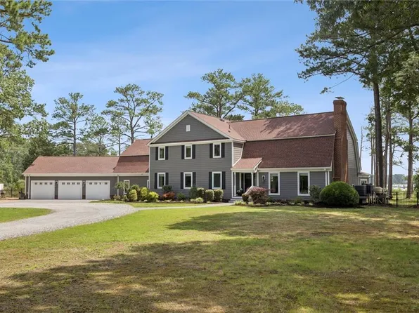 102 Willow Leaf Dr, Yorktown, VA 23692