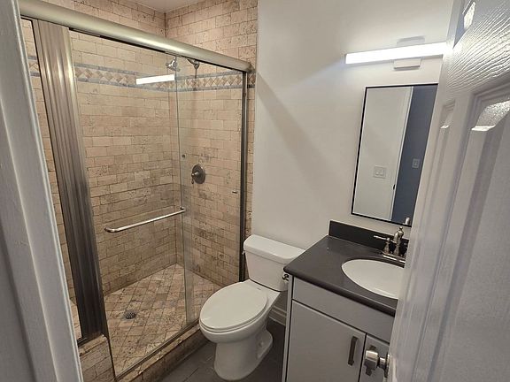4th image of 18350 Hatteras St APT 245