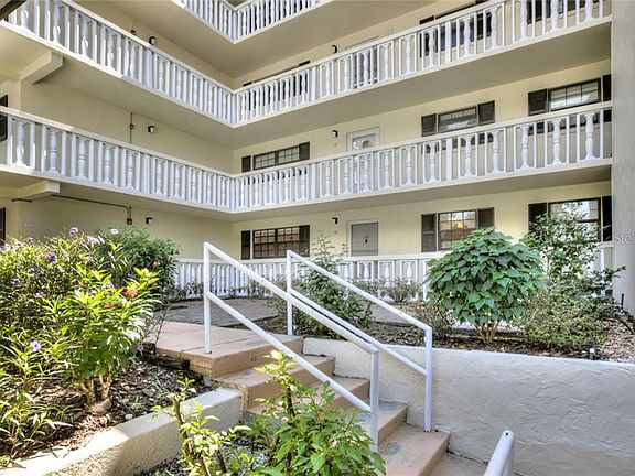 3rd image of 101 N Grandview St APT 111