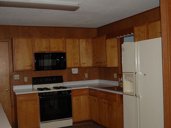 2nd image of 417 Shamrock Dr