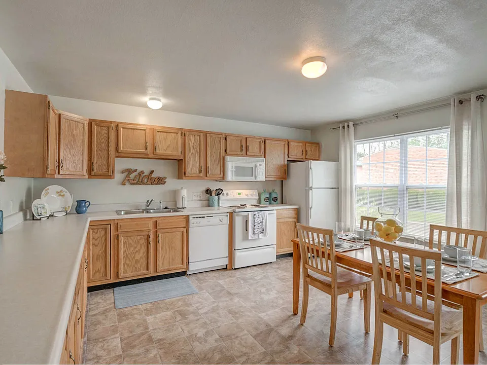 Kitchen and dining area