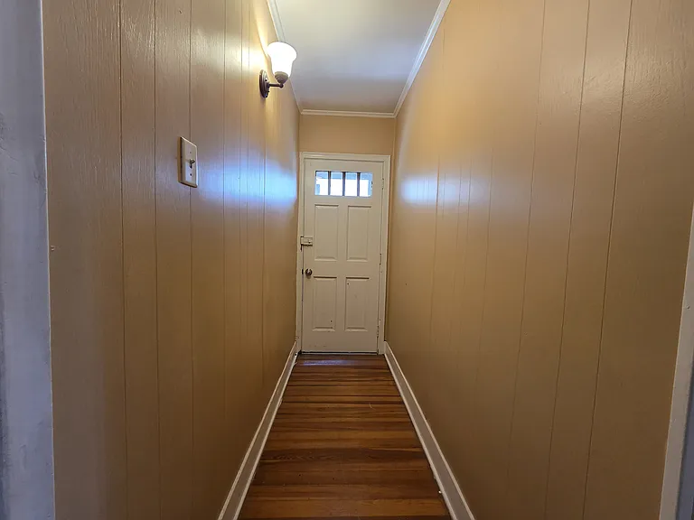 Seperate access to the oversized Balcony.