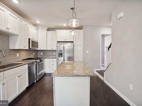 4th image of 23255 Milltown Knoll Sq Unit 110