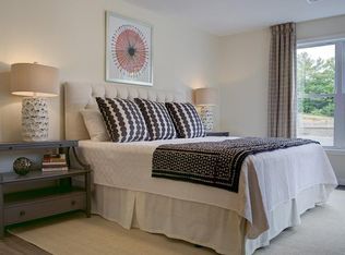 1 Evergreen Dr APT 117, Middleboro, MA 02346