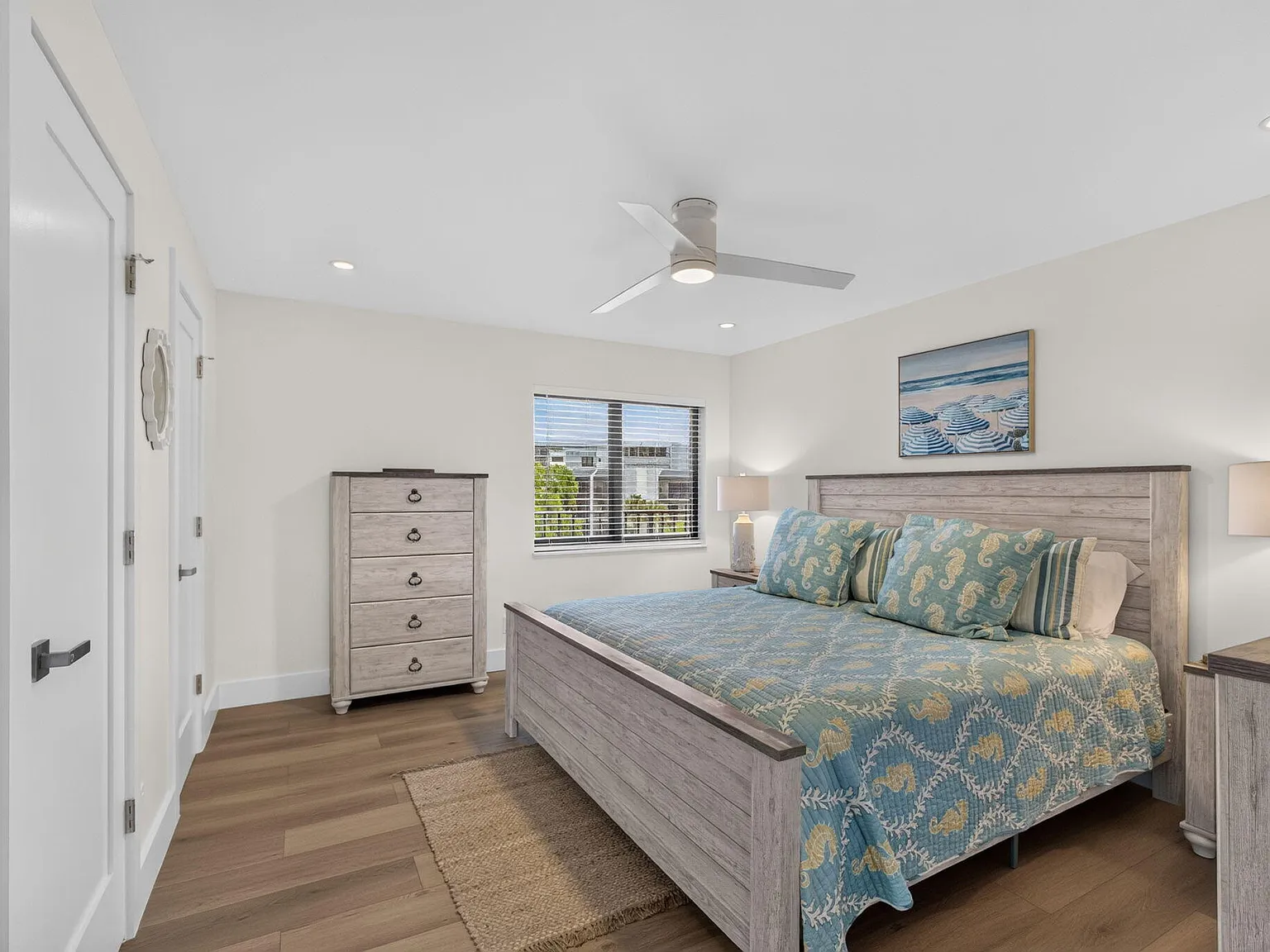 1 bed, 1.5 bath, 860 sqft, $5,500 — Photo 2