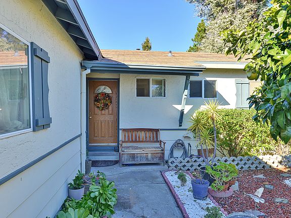 2nd image of 1175 Park Willow Ct