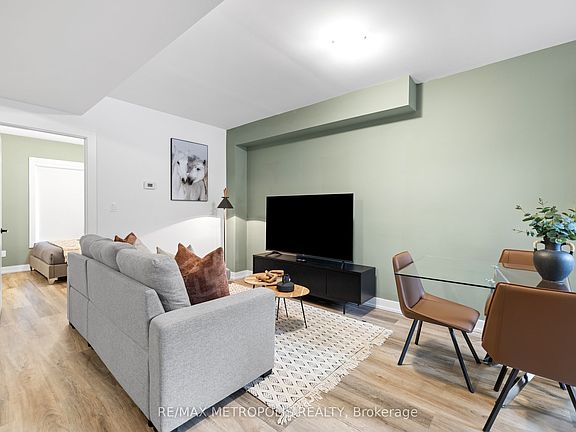 2nd image of 447 Lansdowne Ave #B