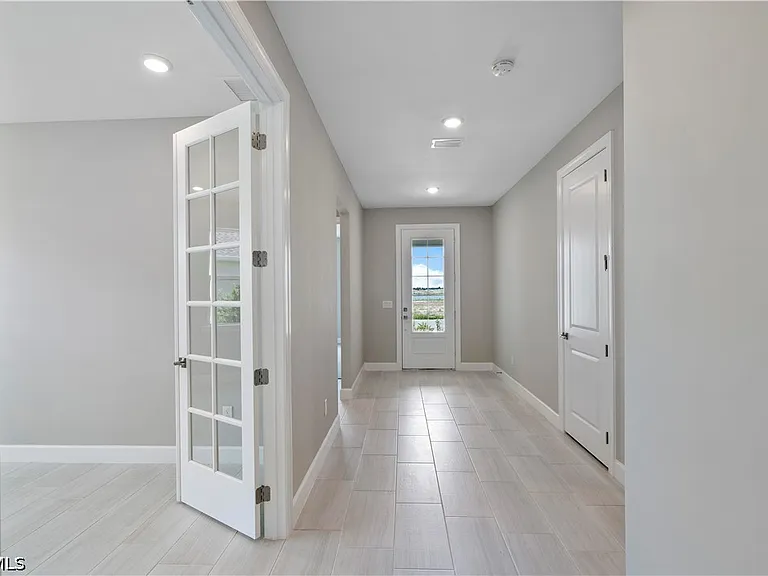 16056 Shoreline Dr — Photo 6