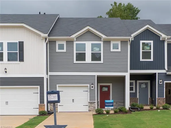1016 Winding Spring Dr, Mebane, NC 27302