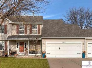 9820 S Windy Cir, La Vista, NE 68128