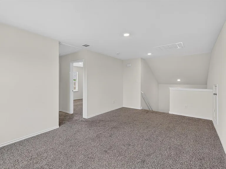 2109 Muscovy St — Photo 19