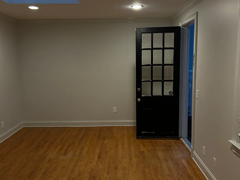 138 Florence St SW #3 — Photo 3