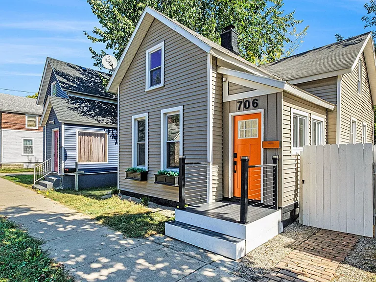 706 Alpine Ave NW — Photo 10