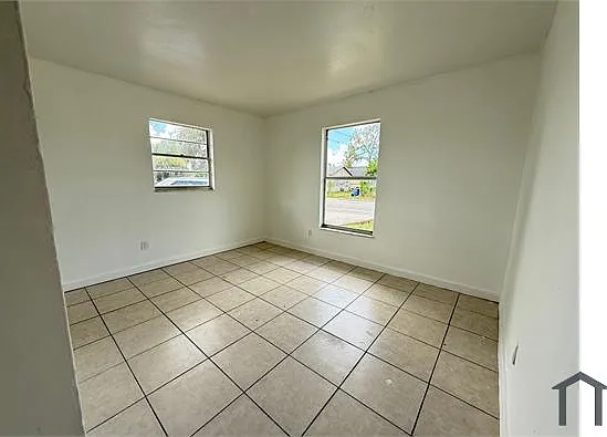 1703 Palm Dr — Photo 8