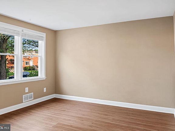 4th image of 708 S Woodington Rd