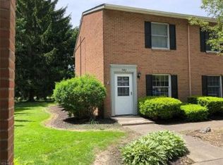 742 Lakeview Dr, Cortland, OH