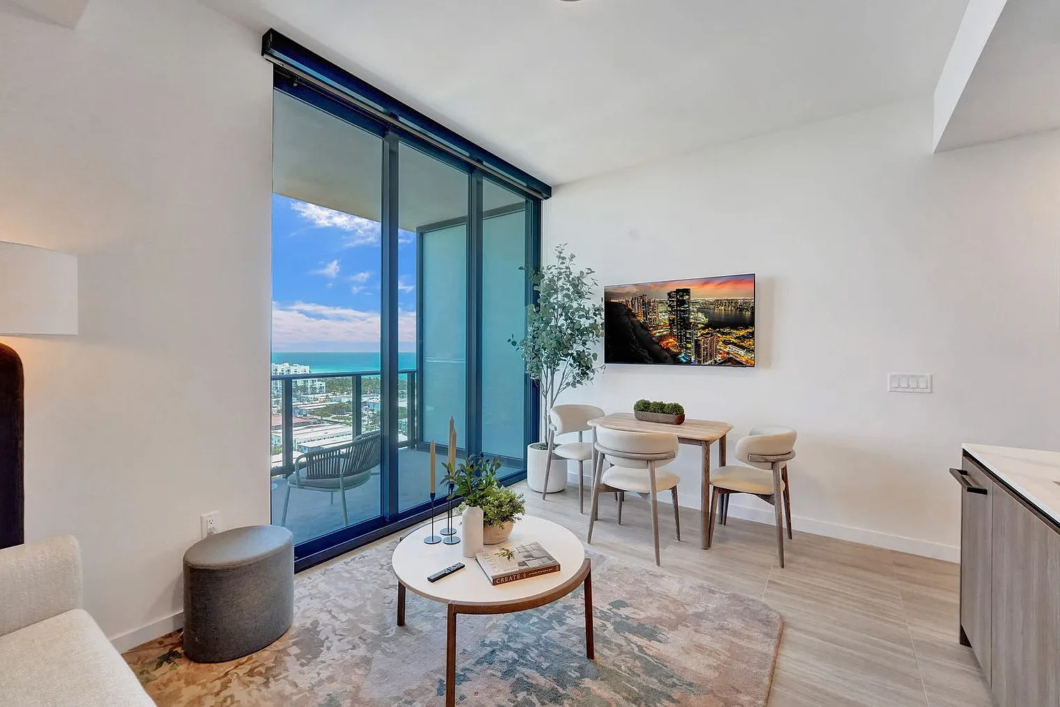 1 bed, 1.0 bath, 473 sqft, $5,923 — Photo 1