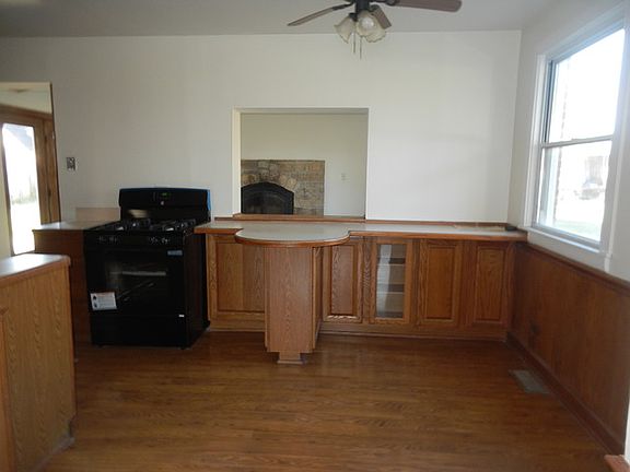 4th image of 12900 E Playfield Dr