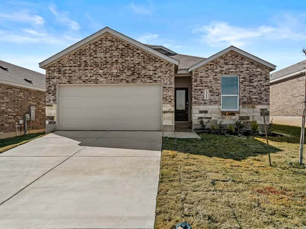 2315 Fort Davis Pass, Marion, TX 78124