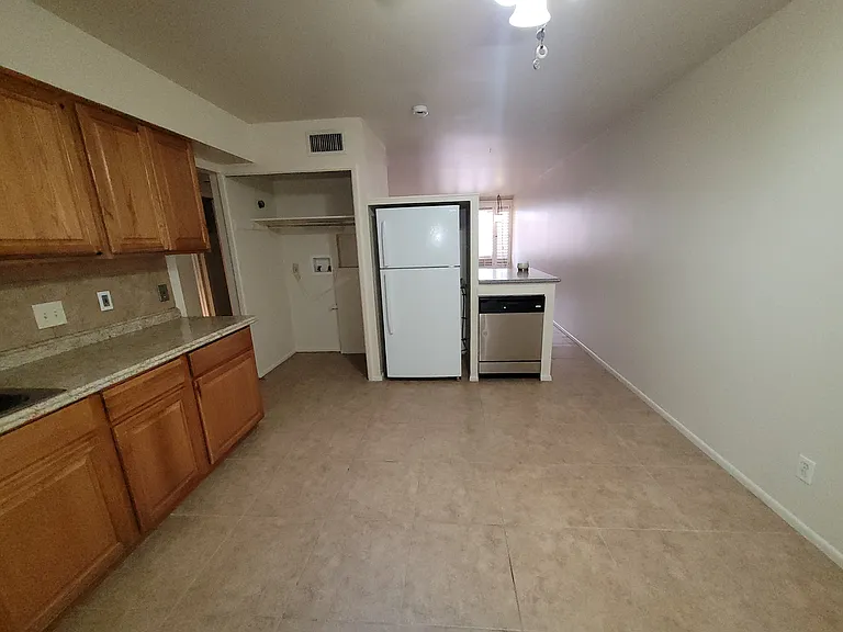 3139 E Glenrosa Ave #2 — Photo 7