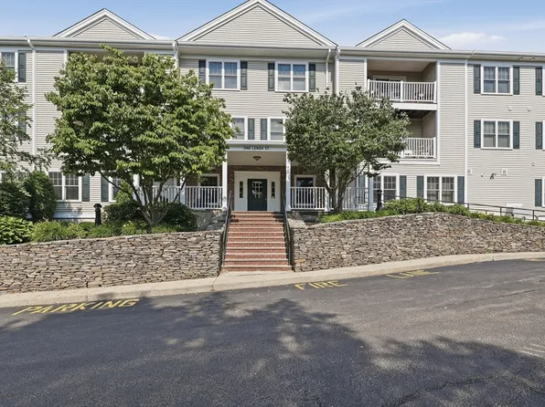 1 Lenox St APT 304, Norwood, MA 02062